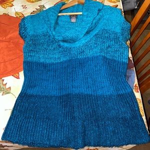 DOTS Sweater FINAL PRICE 🎉